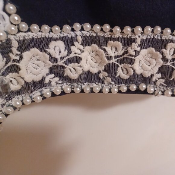 From Drab to Fab -  Hoodie/ Sleeveless Vest/Front open w/ Frogs - Picture 5 of 5